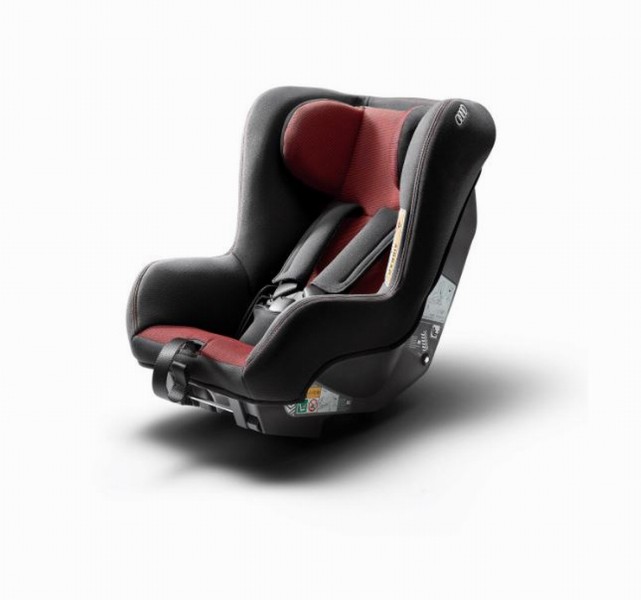 Audi Kindersitz I-Size rot/schwarz, Kinderwelt/ Kindersitze
