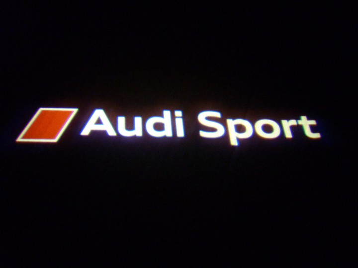 Audi Sport Einstiegsbeleuchtung, Logoprojektion zweifarbig, Licht /Sicht/  LED