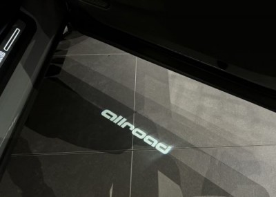 Audi Einstiegsbeleuchtung Logoprojektion allroad