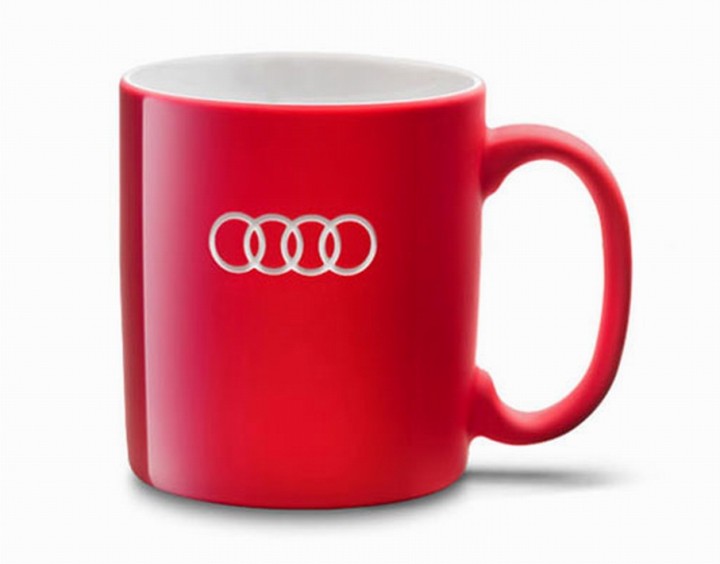 Audi Tasse Weihnachten Winter rot in Brandenburg - Caputh
