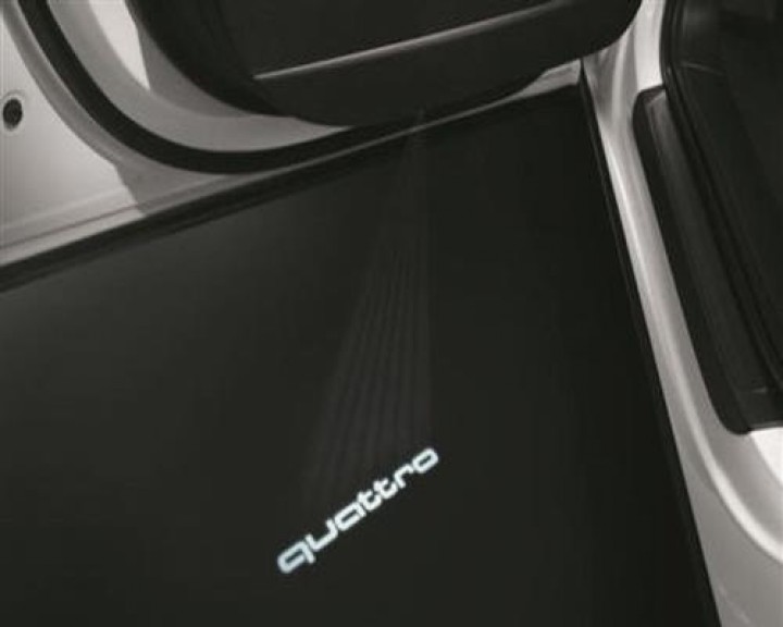 Audi Einstiegsbeleuchtung Logoprojektion quattro / breiter Stecker